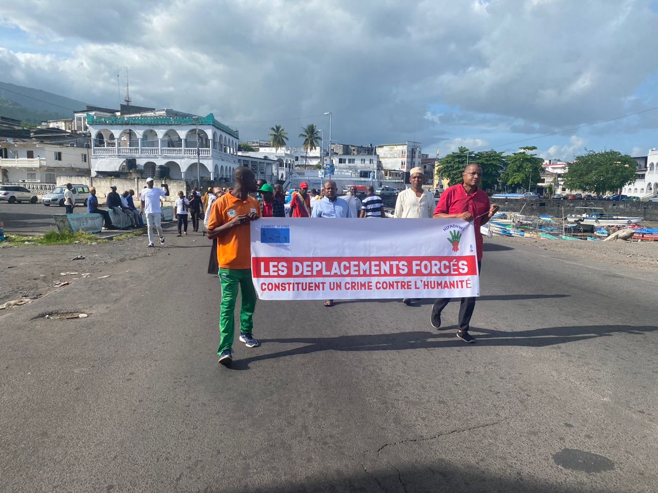 Un sit-in de la société civile contre l’opération Wuamabushu